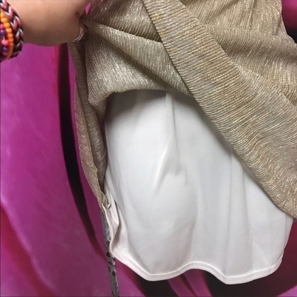 ❣️ Sale was 45$ down sizing ❣️ Gold surpliced dress- great holiday dress. - Picture 5 of 8